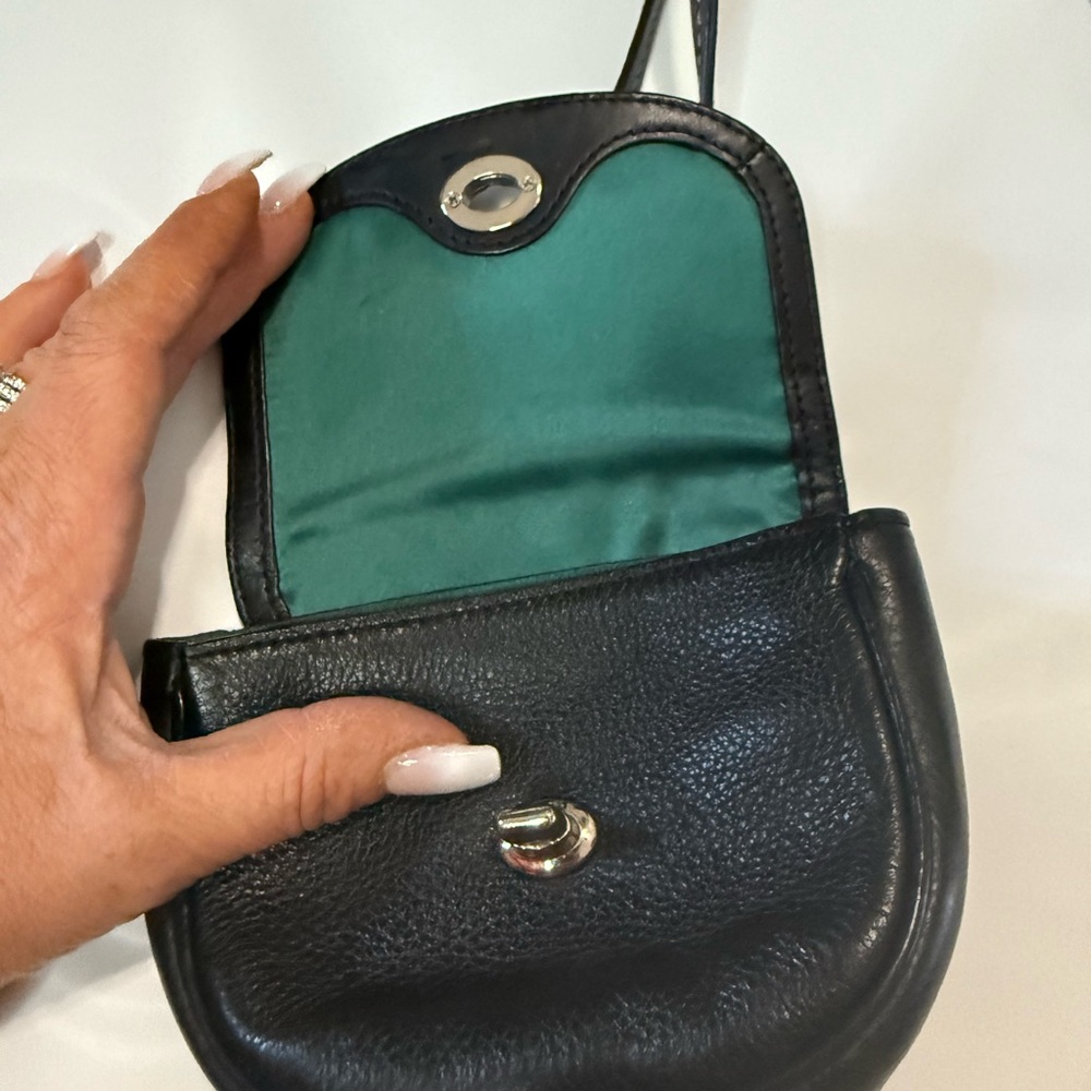 Coach Vintage Classic Black Leather Crossbody mini Bag silver turn lock - Picture 9 of 10